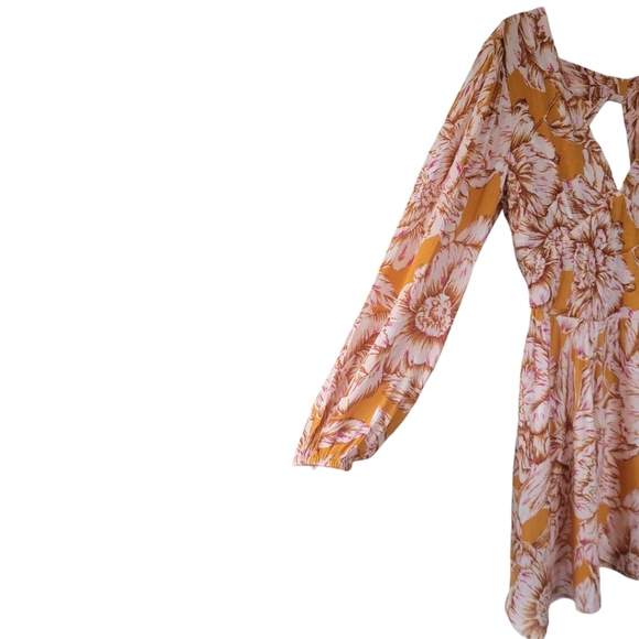 Band Of The FreexBand Of Gypsies XS Flowy Floral Babydoll Mini Dress Gold Blush - Picture 8 of 14